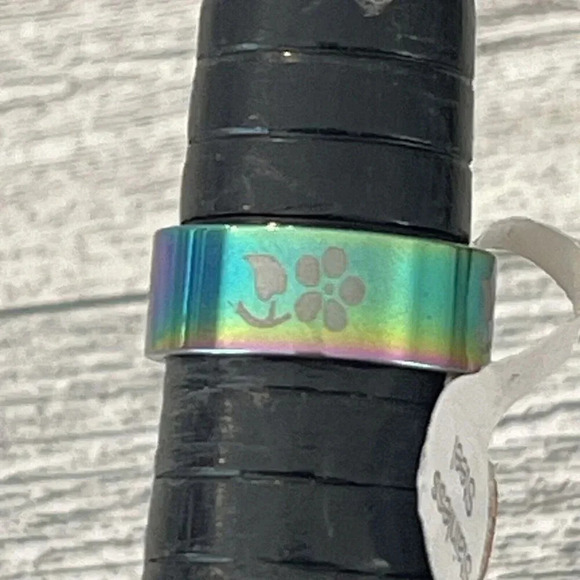 Stainless steel band Ring US size 6/size 17 UK rainbow with flower design - Picture 8 of 9